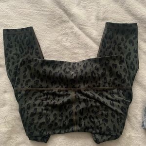 Old Navy Active | Green Cheetah Elevate Legging